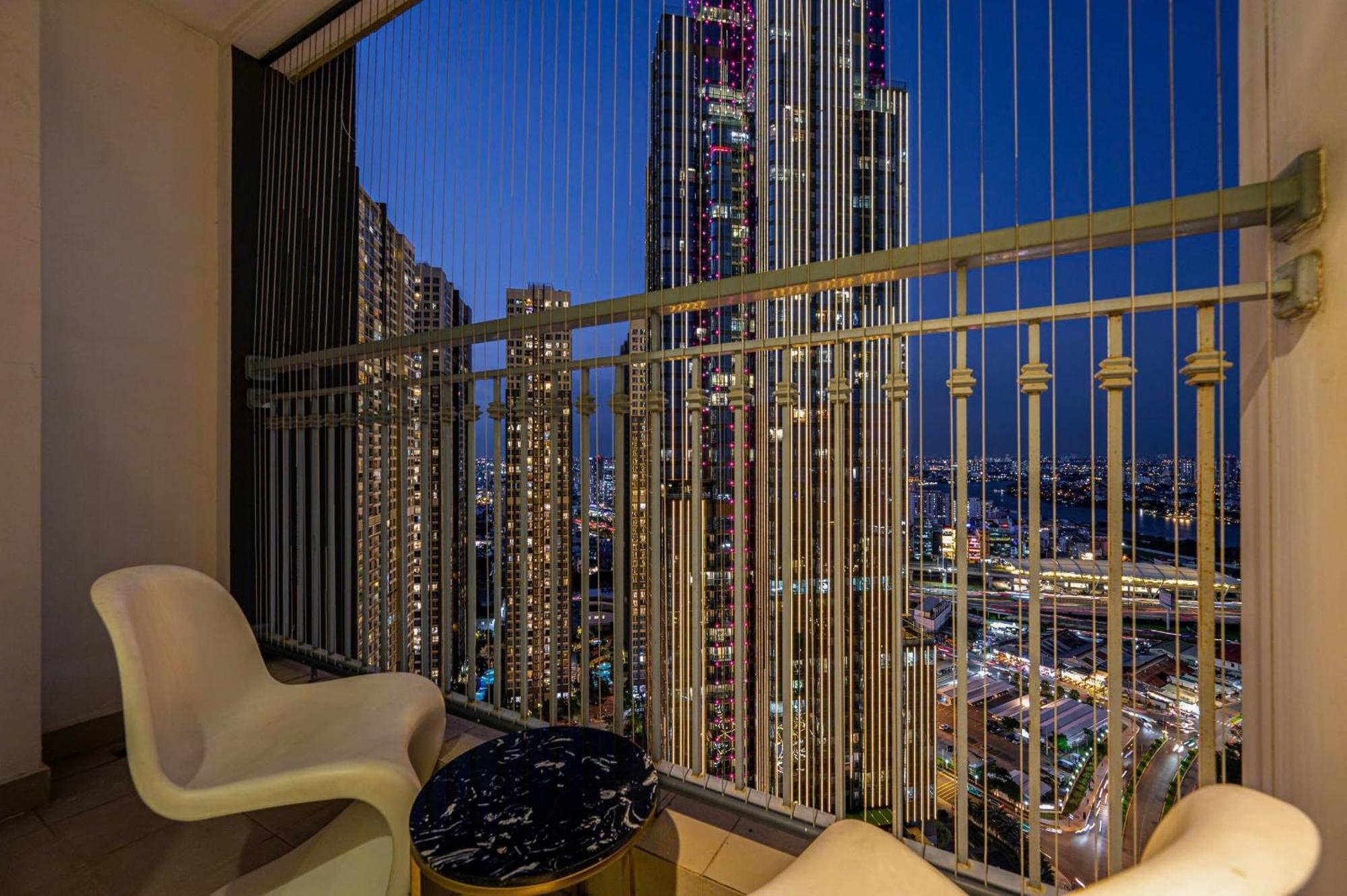 Luxury Apartment At Vinhomes Central Park Ho-Chi-Minh-Stadt Exterior foto